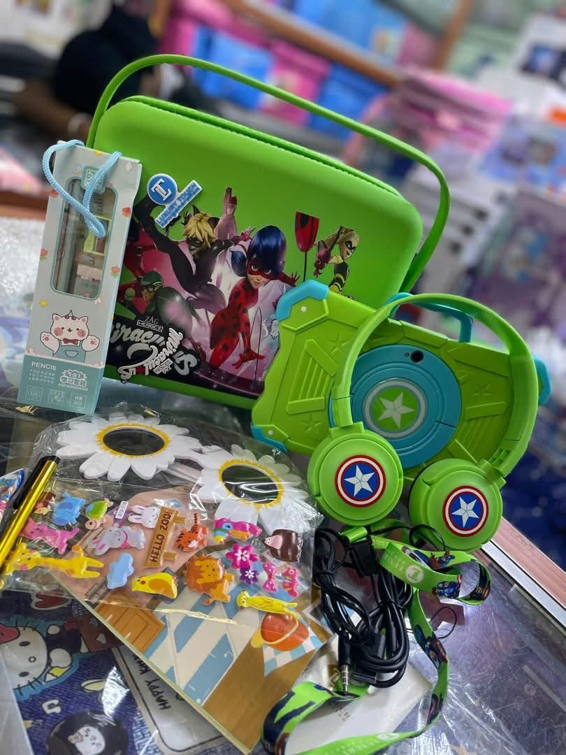 Luxury Lady bag 7 Pouce Enfant 3–15 ans +
Kit cadeau